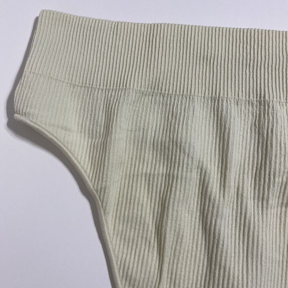 Skims Seamless Rib Thong Panty Panties Bone Cream Off White Ultra Soft NEW - Picture 6 of 14